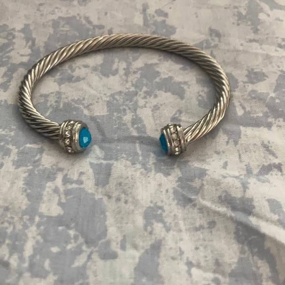 Gorgeous cuff bracelet - Picture 1 of 3